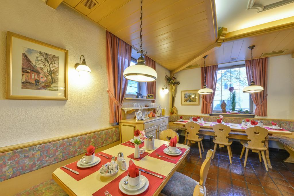דכאו Hotel Drei Loewen מראה חיצוני תמונה